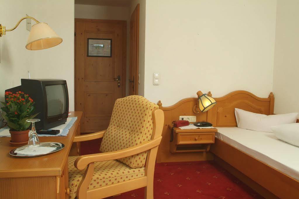 Hotel-Garni Stern - Bed & Breakfast & More Імст Екстер'єр фото